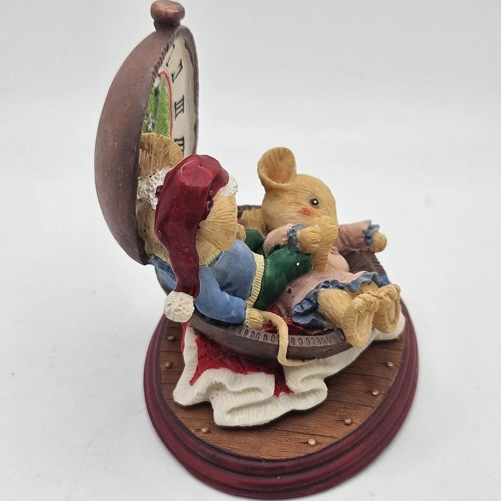 Vintage Christmas Mice Clock‎ Figurine Resin Mouse Couple Sleeping Timepiece